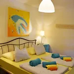 Kamen Blue Apartment *