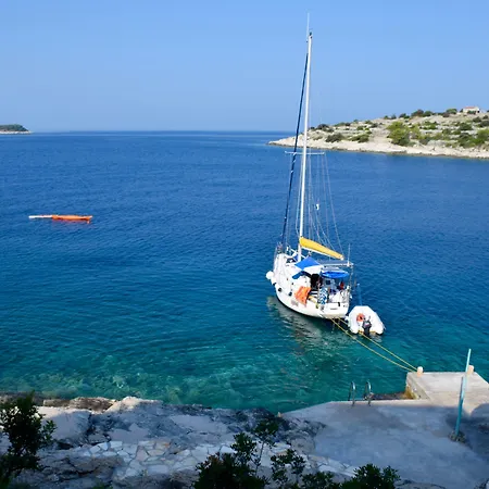 Kamen Blue Vela Luka